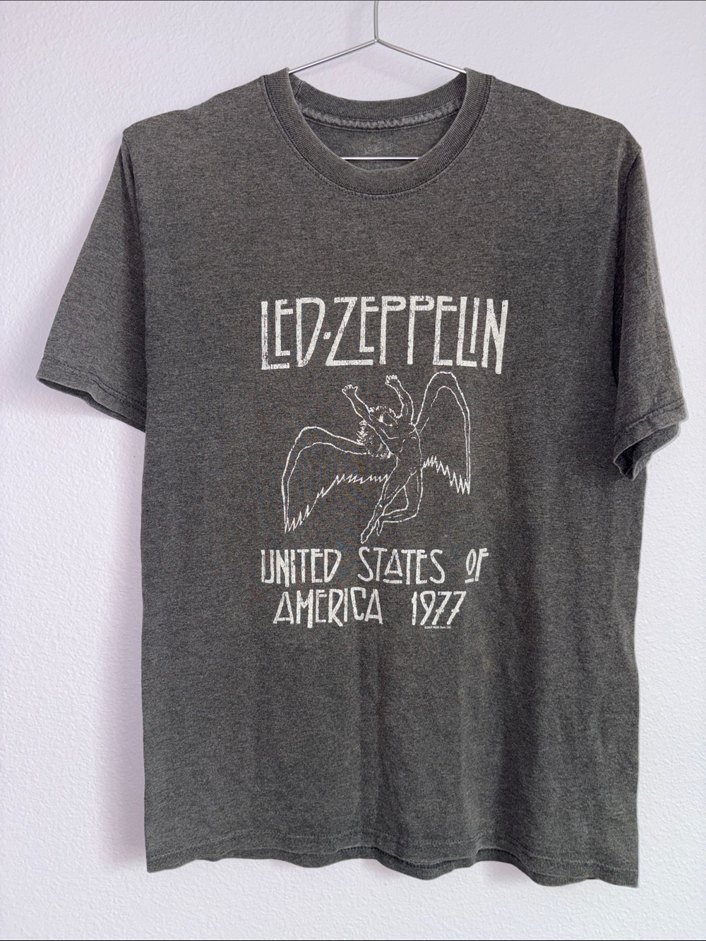 Led Zeppelin 1977 Vintage Graphic Tee in Charcoal Gray